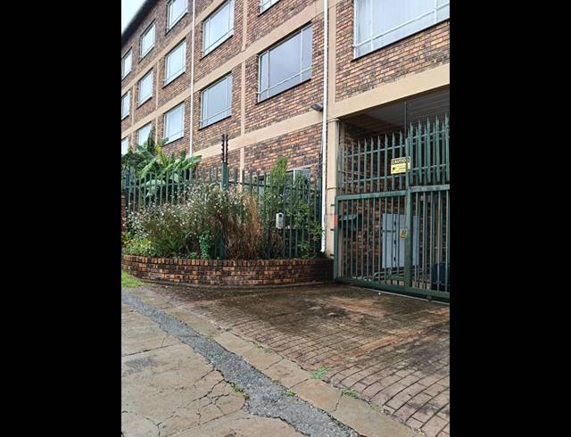 2 BEDROOM TOWNHOUSE FOR SALE IN ALBERTON NORTH